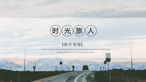 เทมเพลต PPT สำหรับอัลบั้มการเดินทาง "Time Traveller" ที่มีพื้นหลังเป็นทิวทัศน์ธรรมชาติ