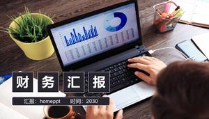 Modelo de PPT de relatório de análise financeira em estilo de layout de imagem