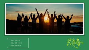 Modèle ppt d'album commémoratif de la jeunesse verte pour la saison de remise des diplômes