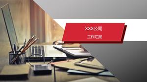 Modèle ppt de rapport de travail simple gris et rouge