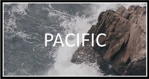 Атмосферный берег морской воды простой бизнес шаблон PPT