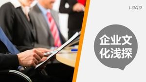 Biały biznes prosty szablon szkolenia korporacyjnego PPT