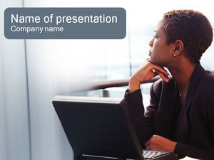 Mit Blick auf das Büro des Fensters